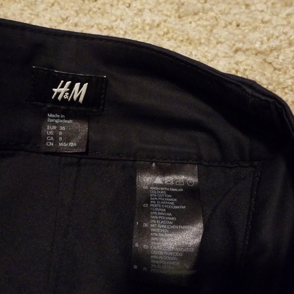 !LAST CHANCE!🔴4/20 H&M Black Mini Skirt - Picture 3 of 5